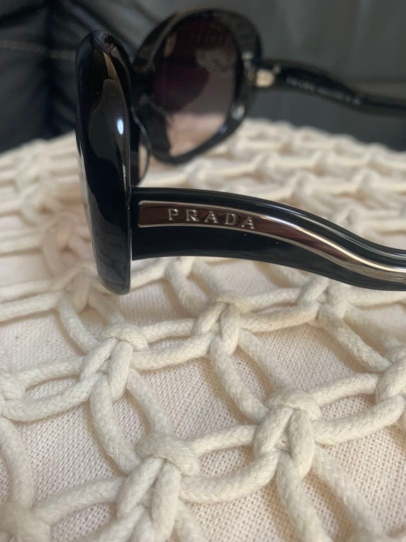 めるっぽ PRADA サングラス