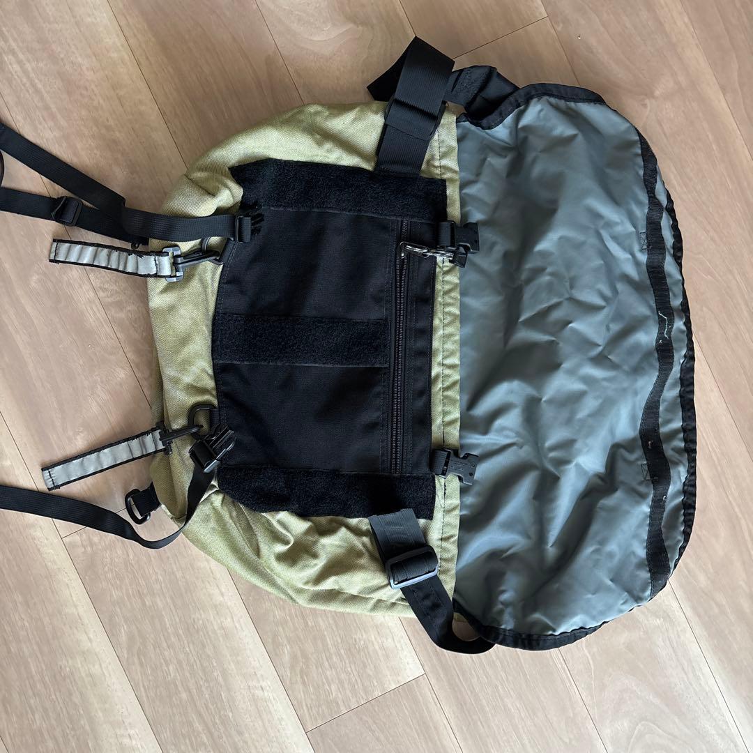 PAC DESIGNS メッセンジャーバッグ オリーブグリーン