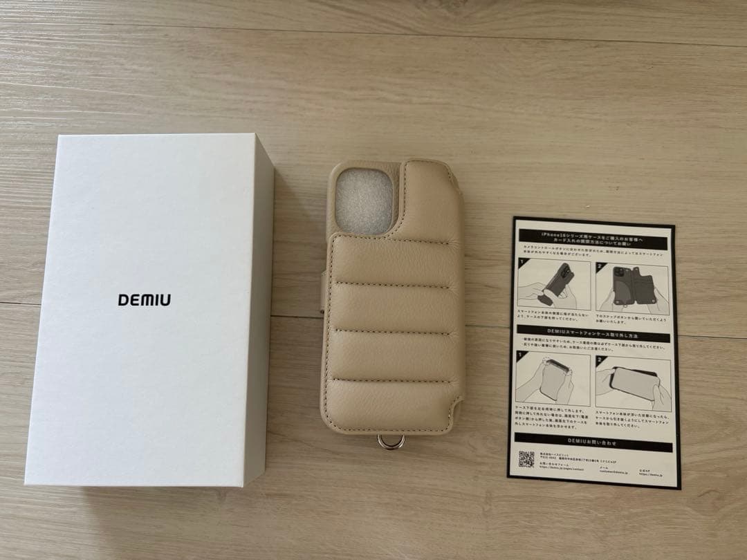 新品未使用　DEMIU iPhoneケース iPhone16 スマホケース