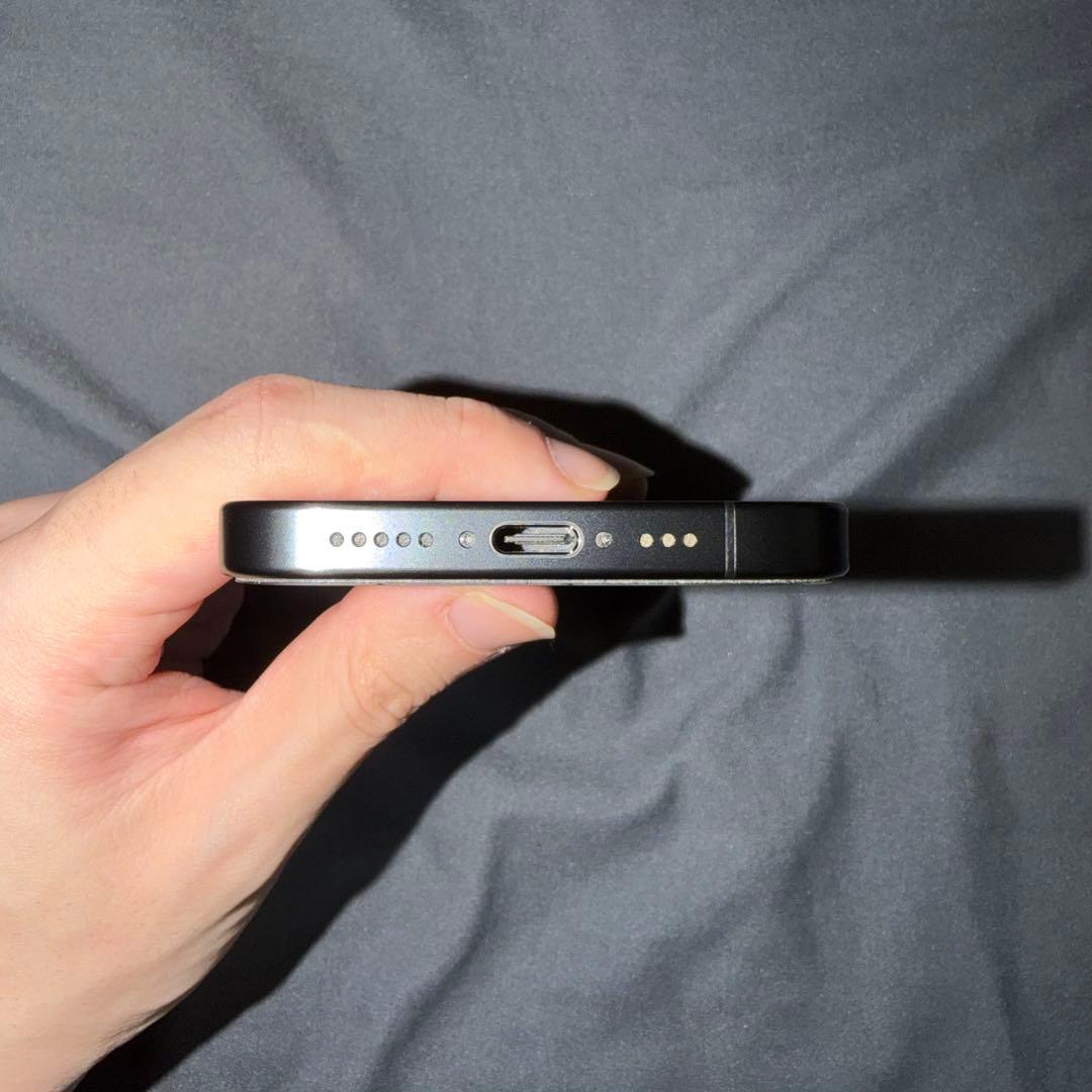 Apple iPhone 15 Pro ブラック