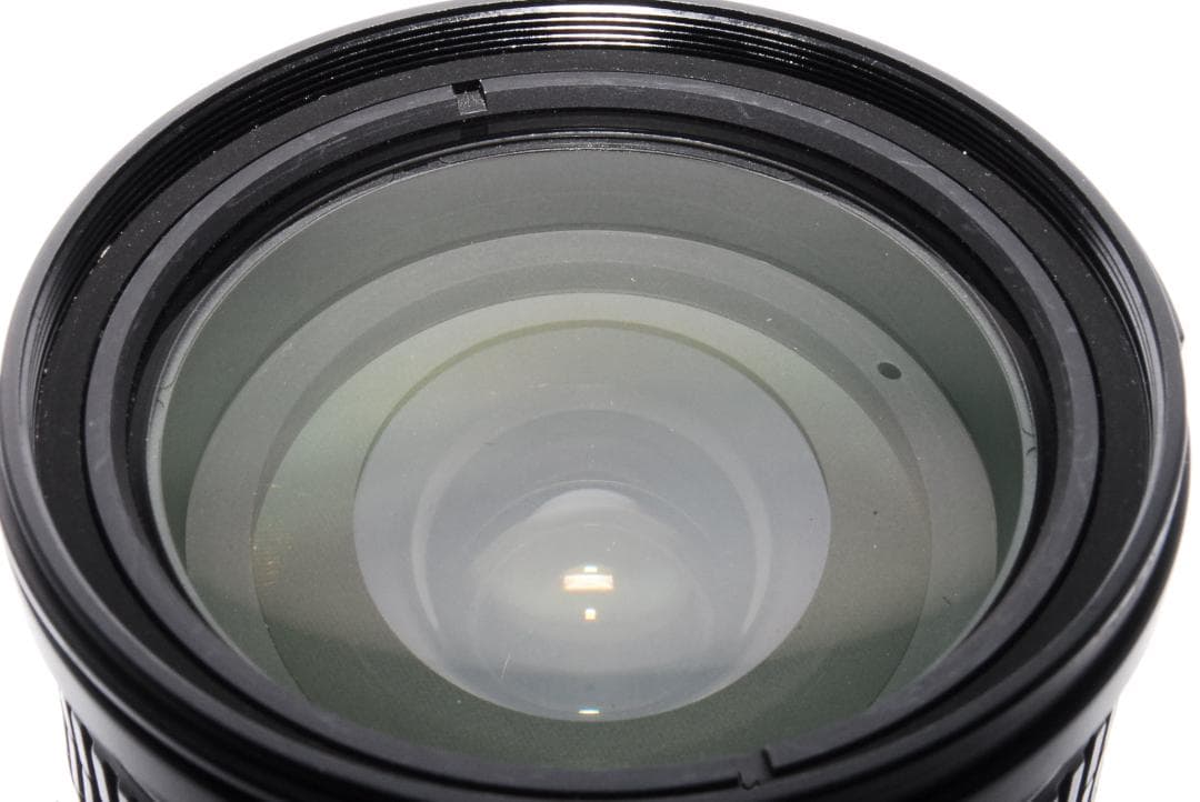 れな　遠近両用レンズ AF-S DX 18-200mm F3.5-5.6G