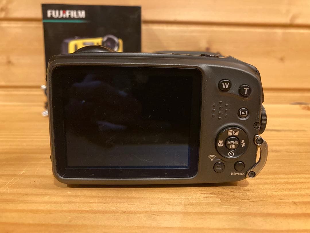 FUJIFILM 富士フイルム　FINEPIX XP90 防水デジカメ　コンデジ