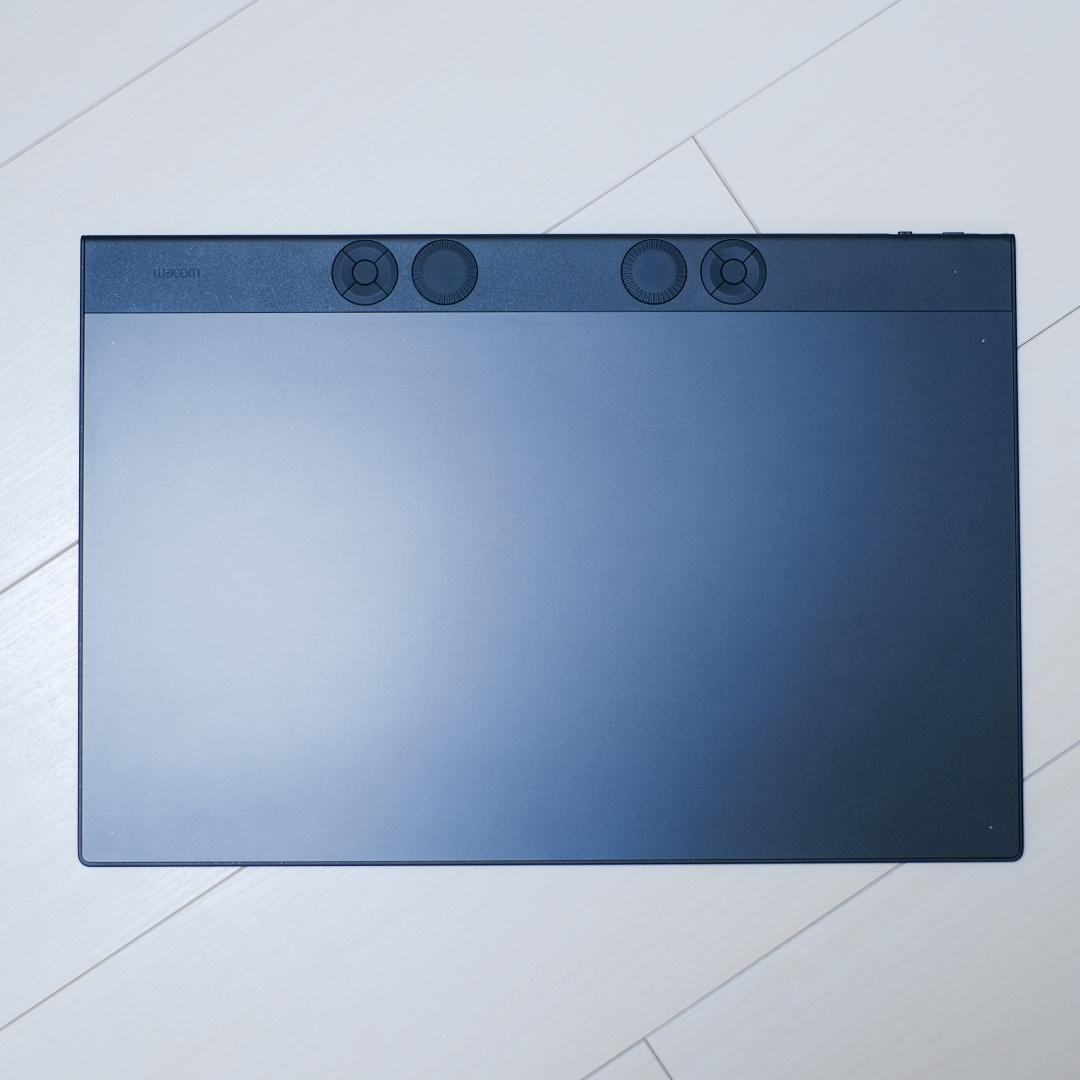 Intuos Pro Large 2025 + Pro Pen 3セット未開封