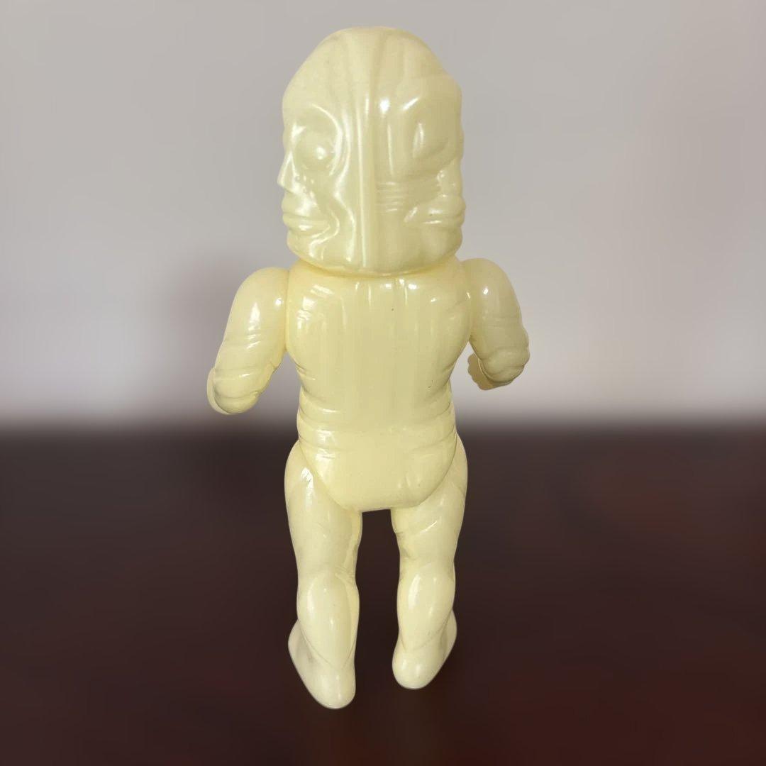 M1号　ダダ　ウルトラマン　　三面怪人　未塗装　蓄光　　　ソフビ