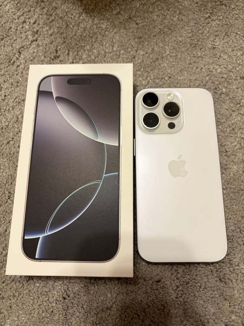 美品 Apple iPhone 16Pro ホワイト 本体