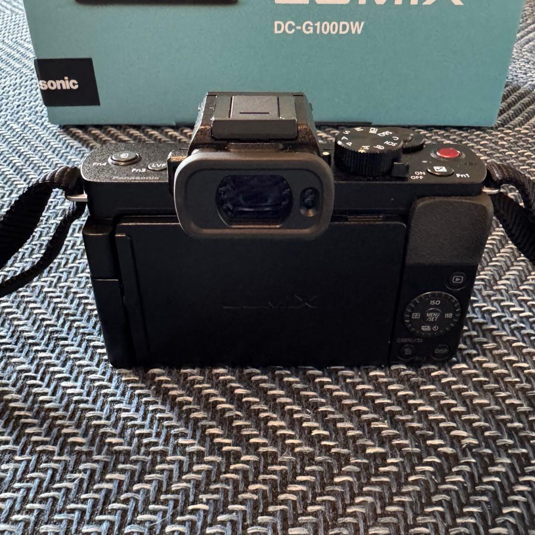 【美品】 LUMIX DC-G100DW ダブルズームレンズキット