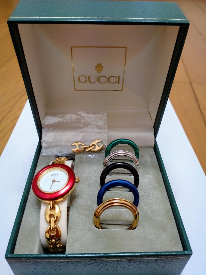 GUCCI 時計 チェンジベゼル
