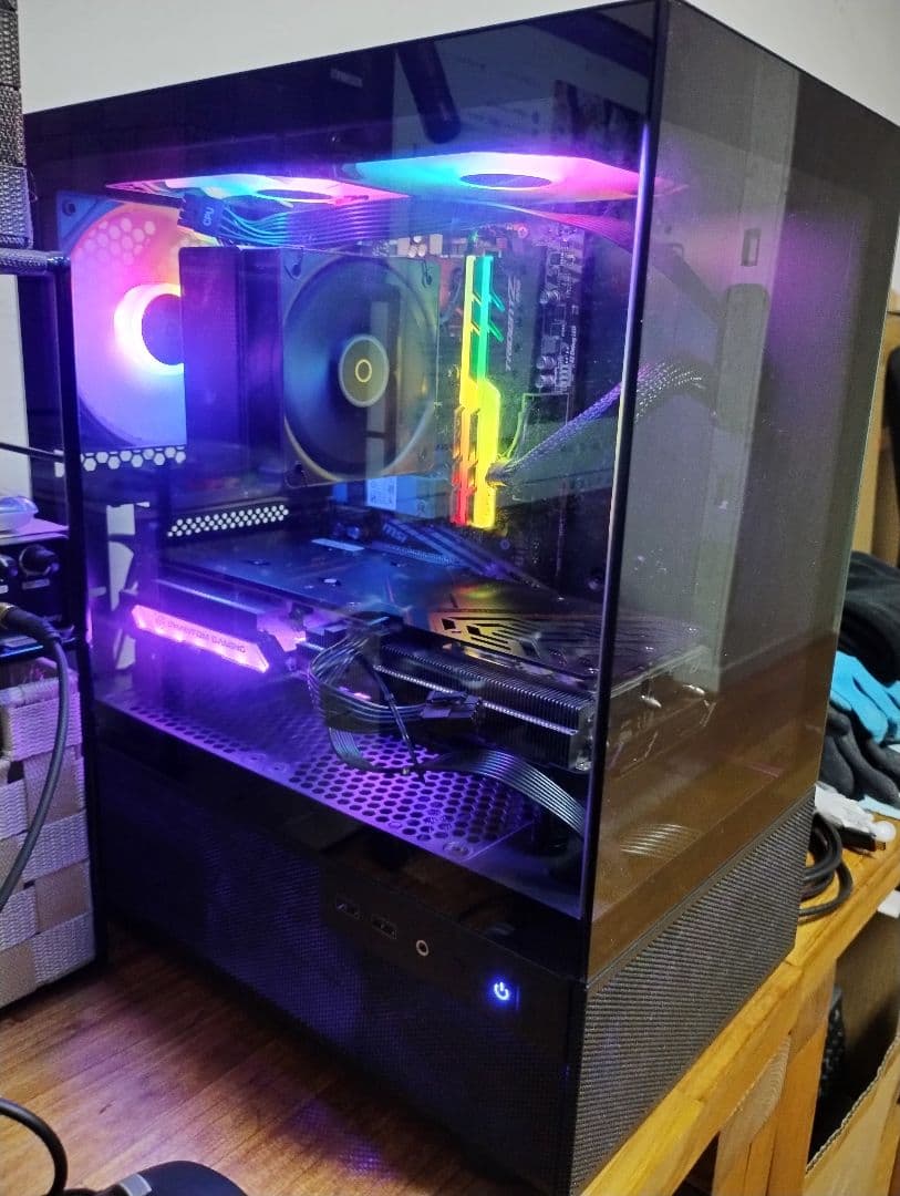 Ryzen 5 5600X RGB デスクトップPC　win11 25H2