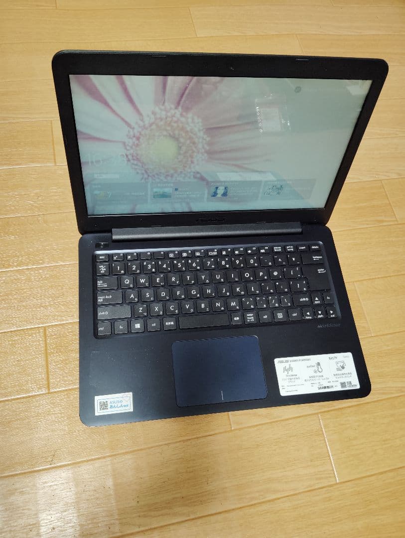 ASUS ブラックノートPC 15.6インチ