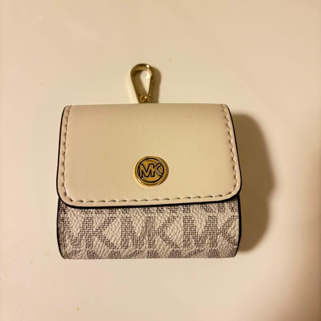 Michael Kors イヤホンケース ホワイト/グレー