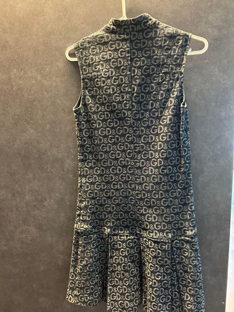 【良品】DOLCE&GABBANA 総ロゴノースリーブプリーツワンピース 36