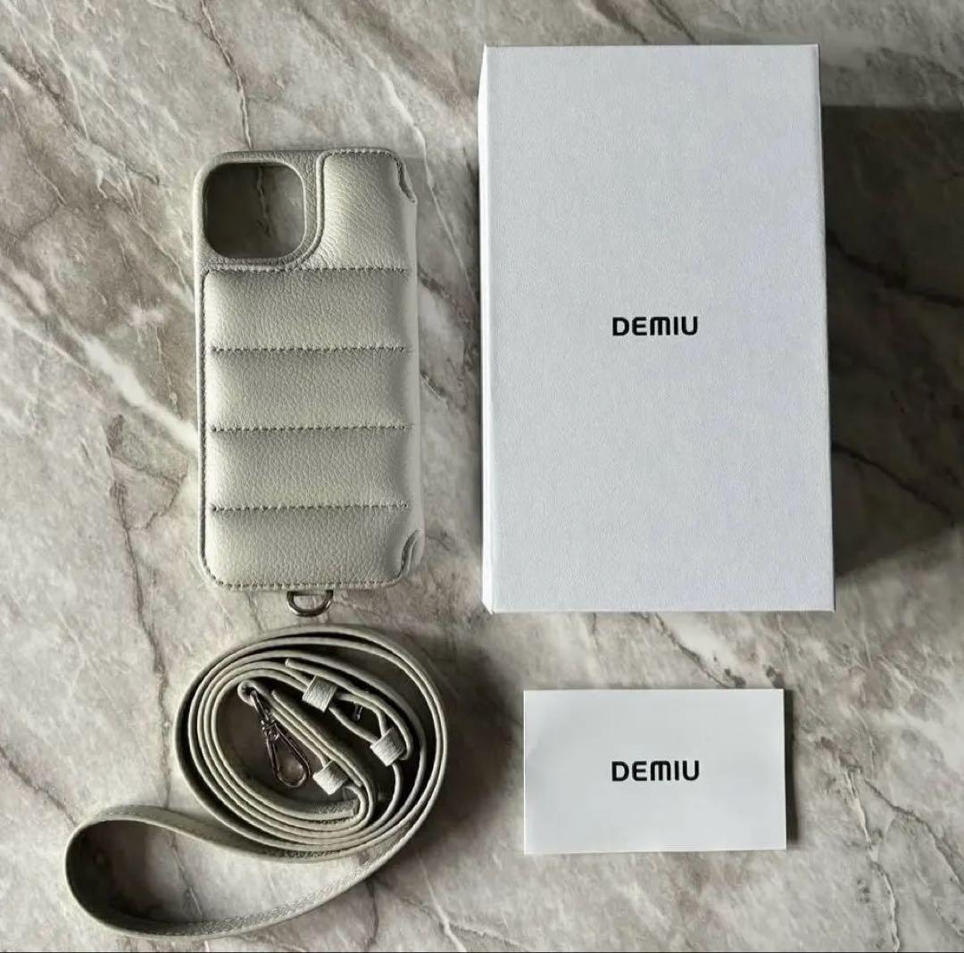 【新品】DEMIUiPhone15 BALLON パール　【箱以外！】