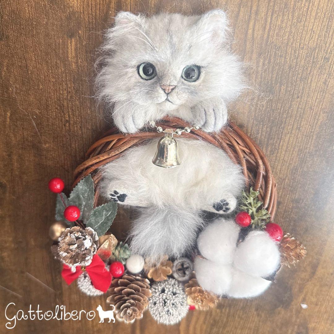 羊毛フェルト 猫 チンチラシルバー 猫リース クリスマス