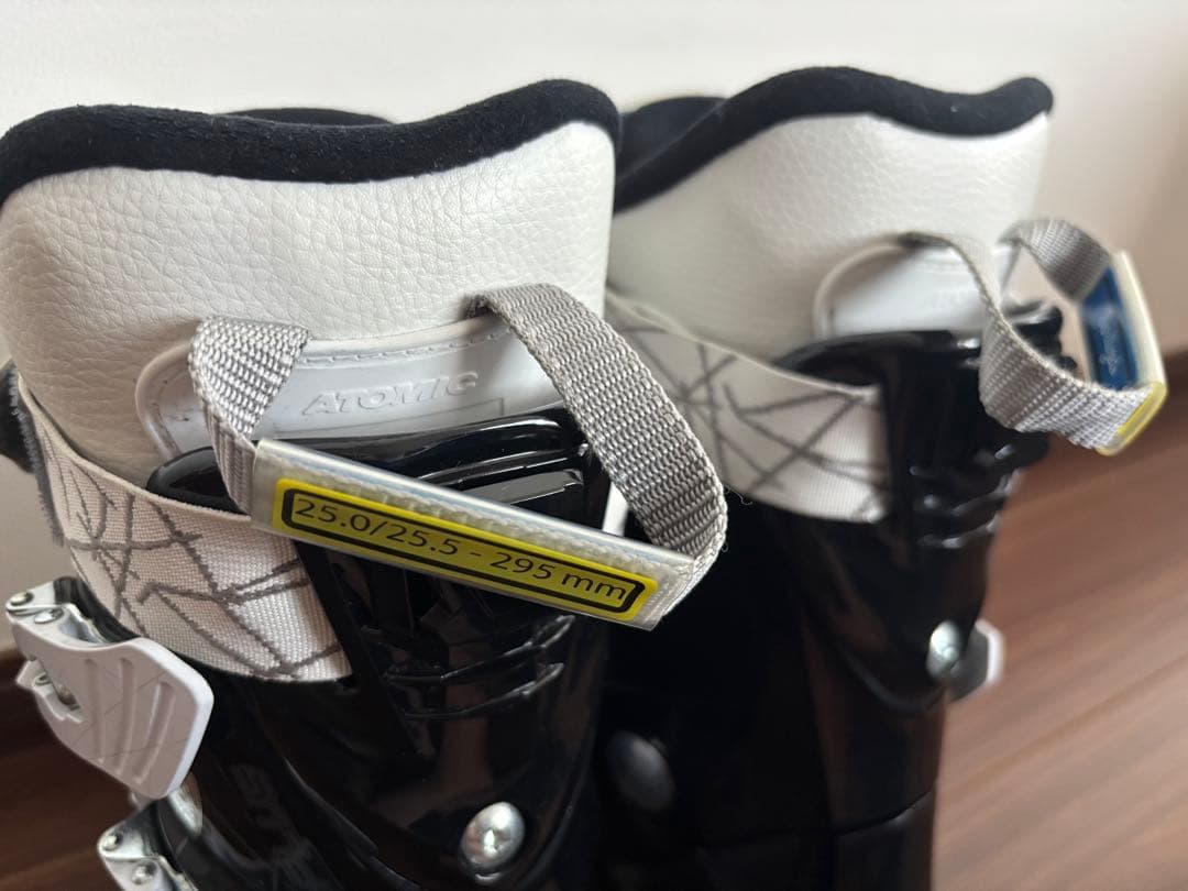 アトミック　スキーブーツ　25-25.5㎝