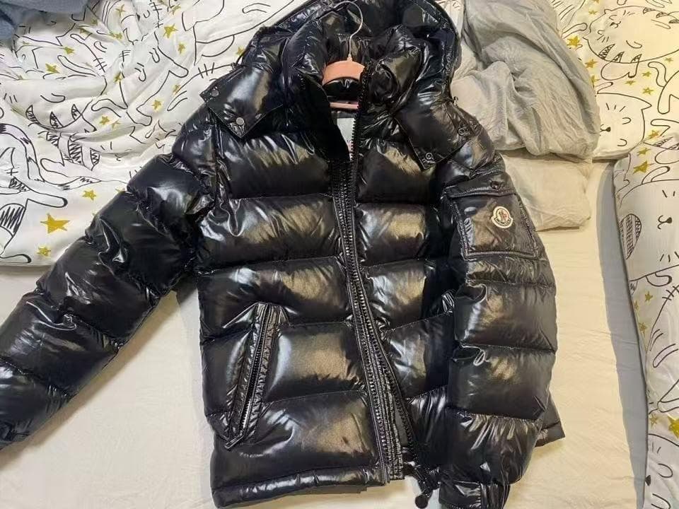 ✨ 黒ダウンジャケット フード付き