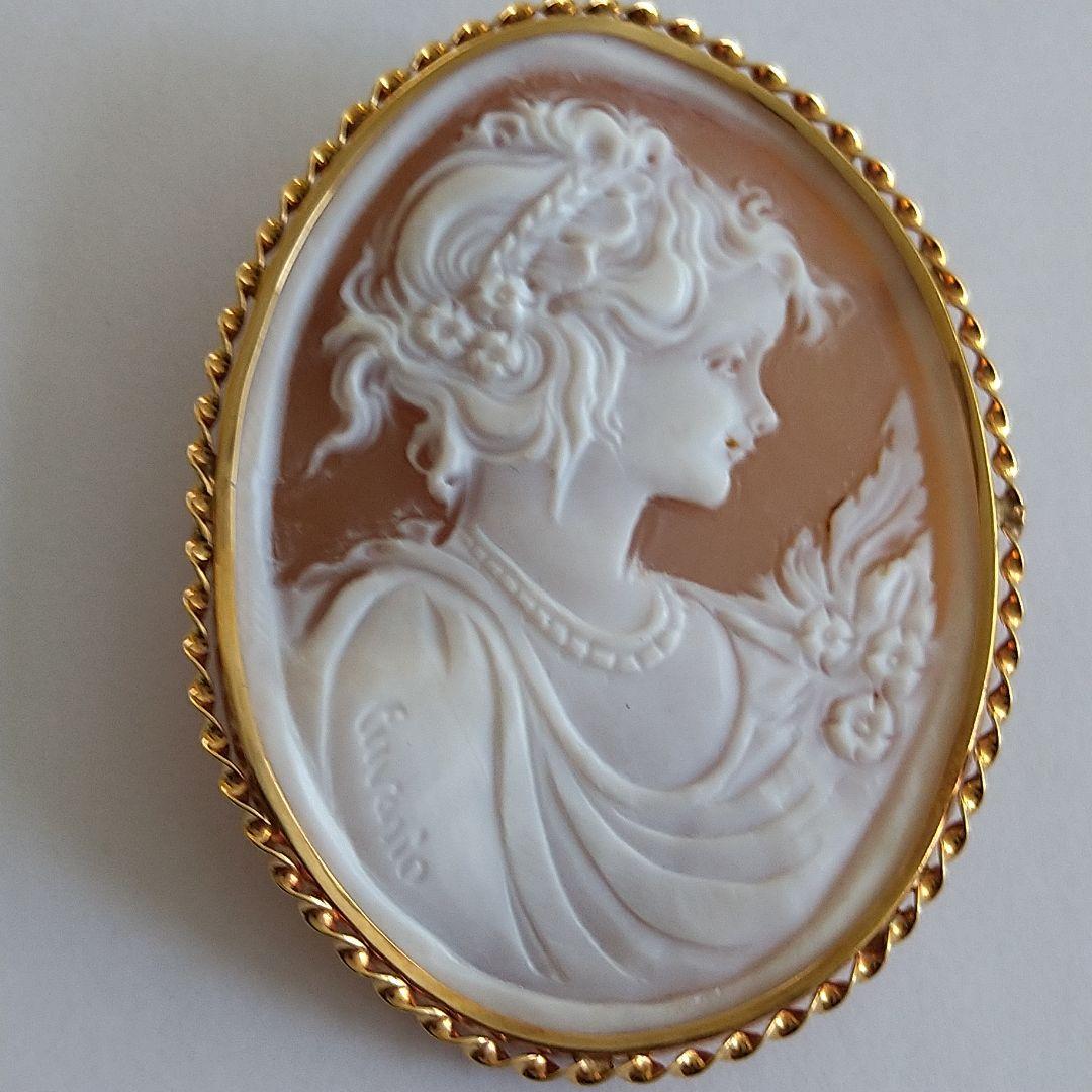 チョコレート✤作家ものシェルカメオ✤18K『小花に包まれて』2ways