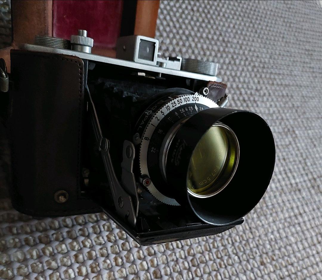 OLYMPUS オリンパス Six 三脚 付