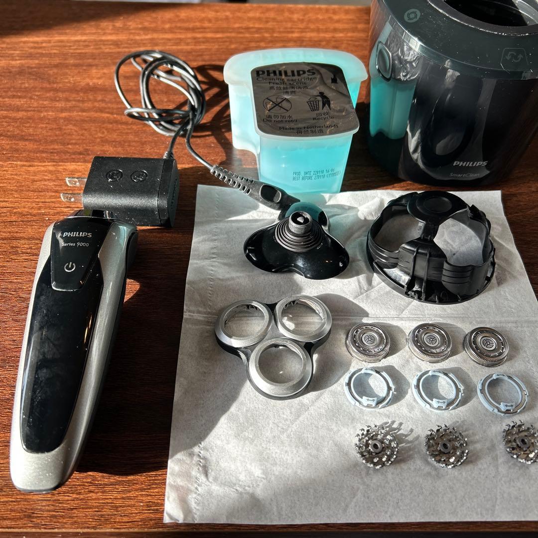 Phillips 電動シェーバー series 9000 2021年製