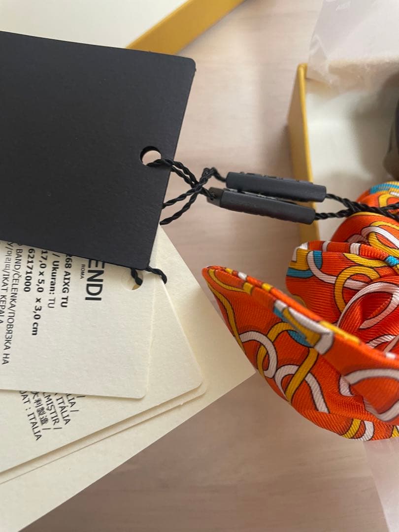 フェンディ　シュシュ　FENDI ヘアゴム