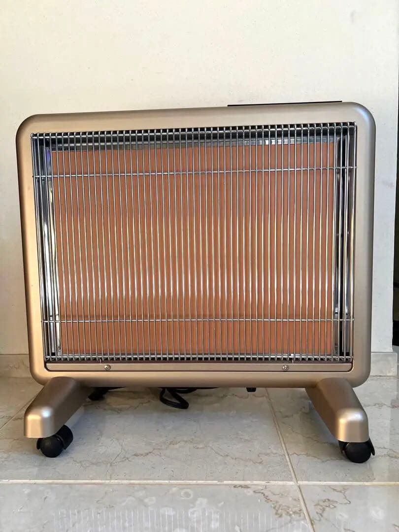 極美品 サンルミエ E800L-TM 遠赤外線暖房器 タイマー付