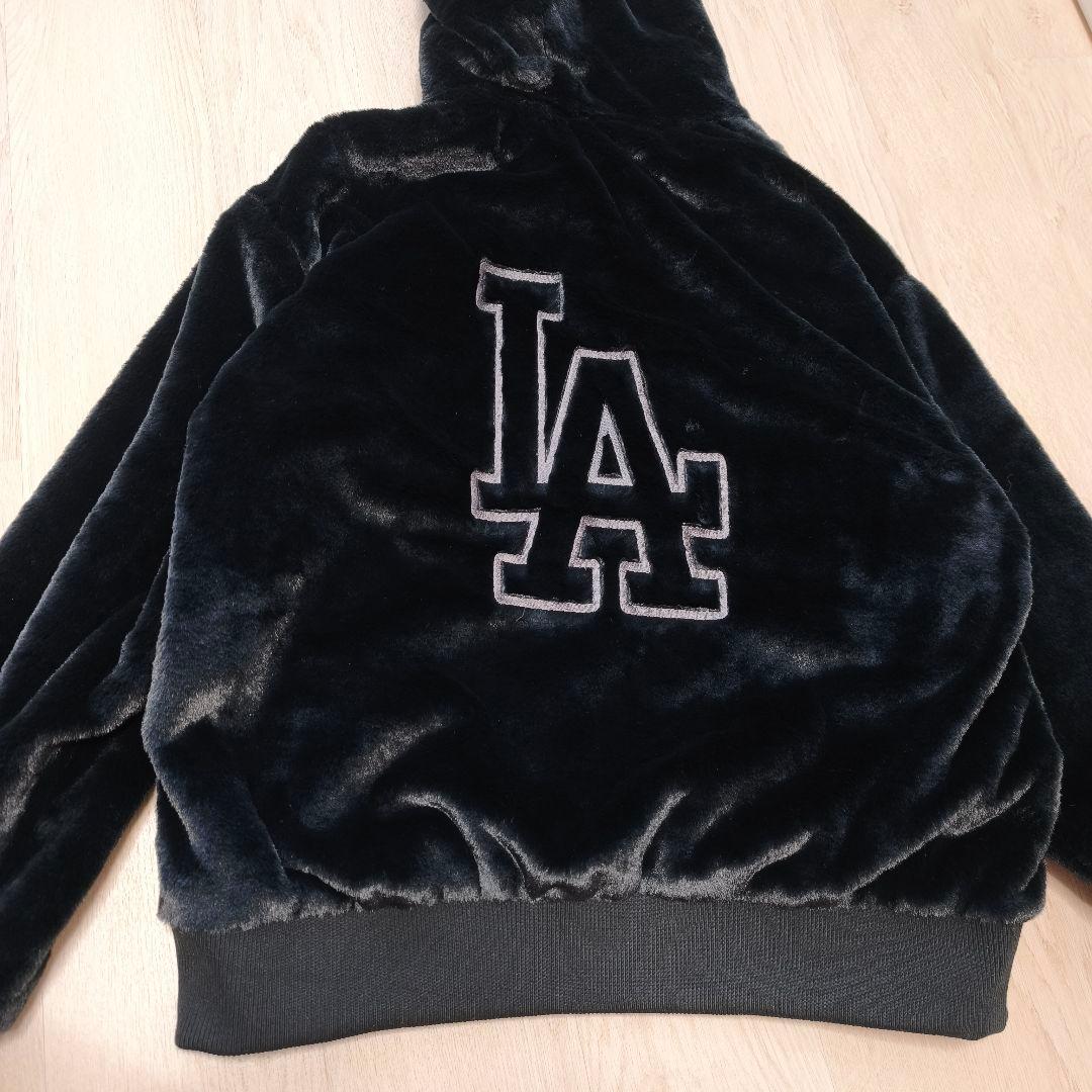 【新品タグ付き】ドジャース　ボアジャケット　ファーブルゾン　MLB