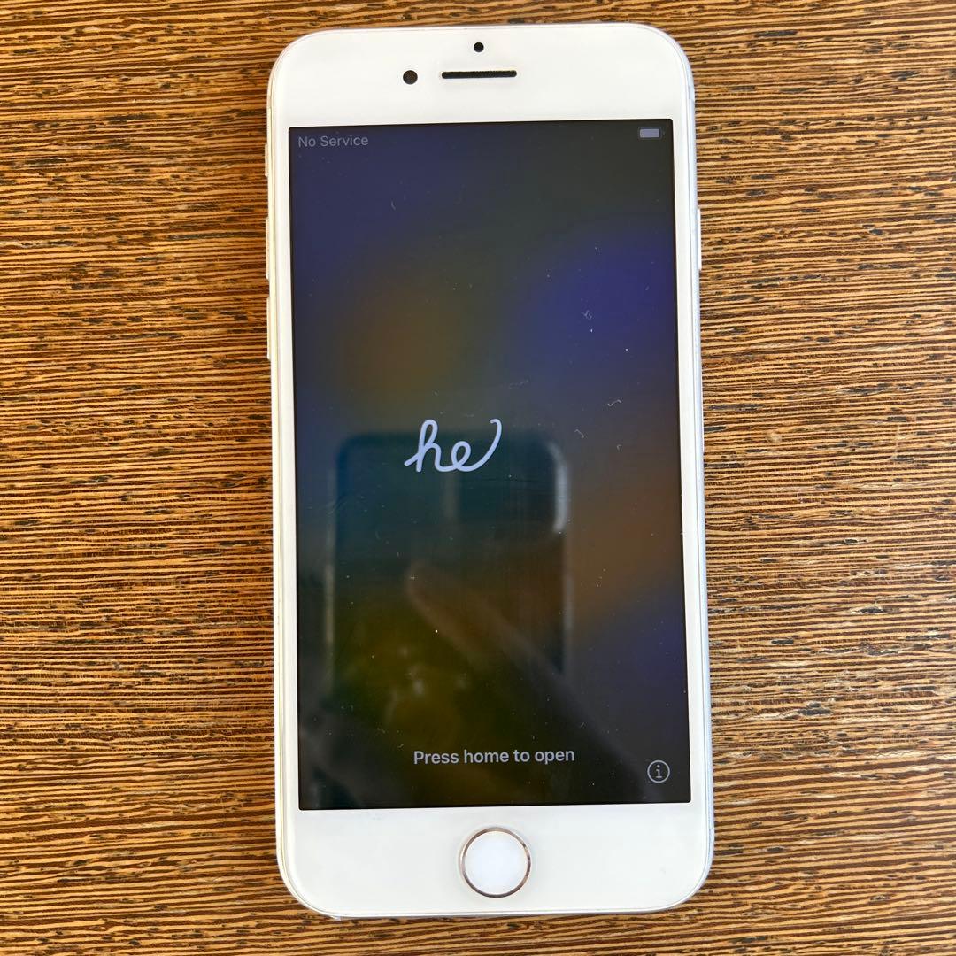 携帯電話本体 iPhone8