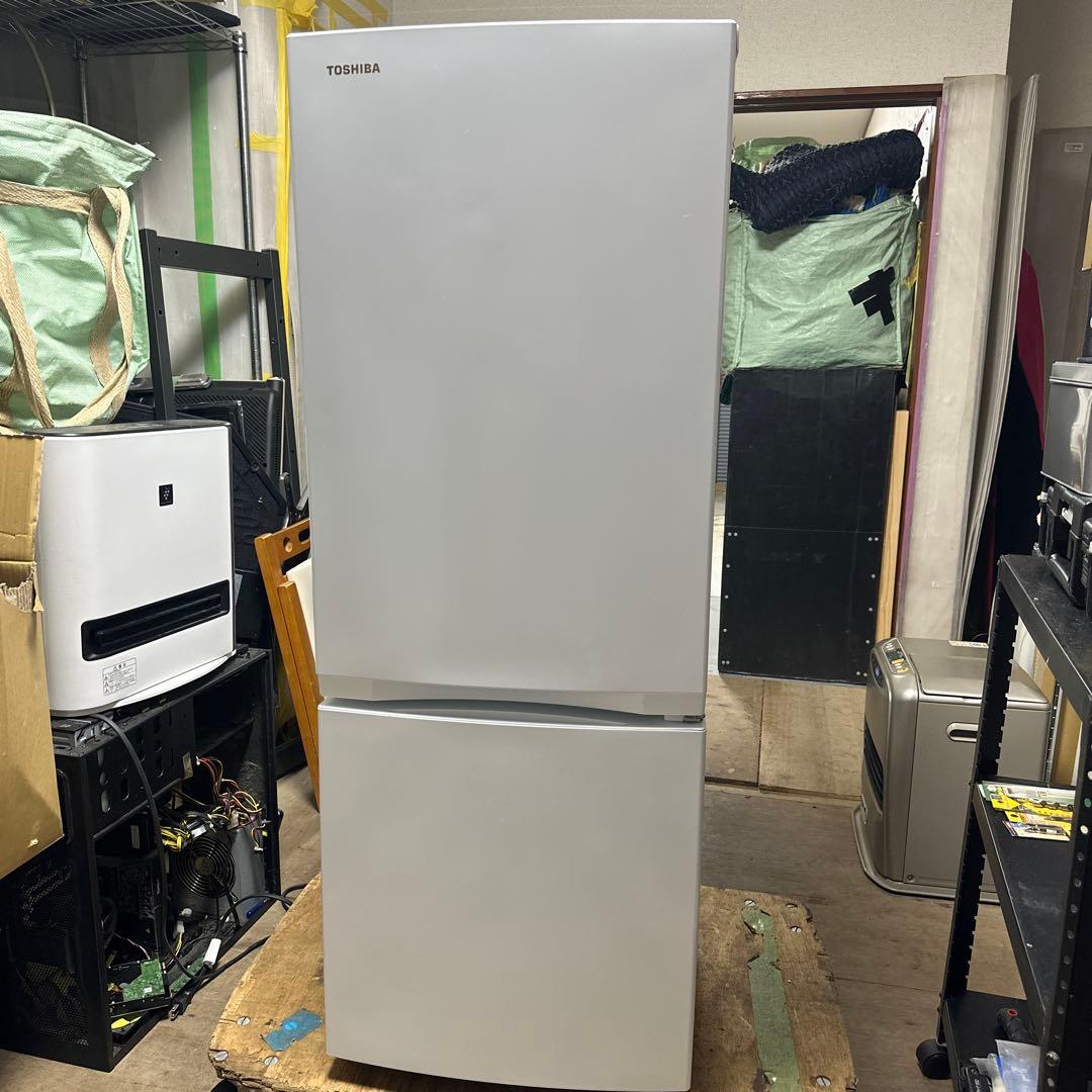 TOSHIBA シルバー 2ドア冷蔵庫　153L GR-U15BS 2022年製