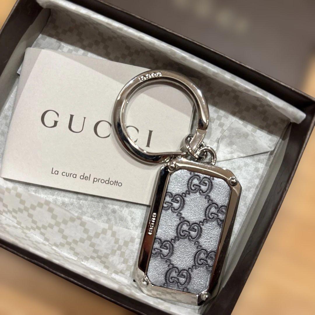 GUCCI GGロゴ レザーキーホルダー