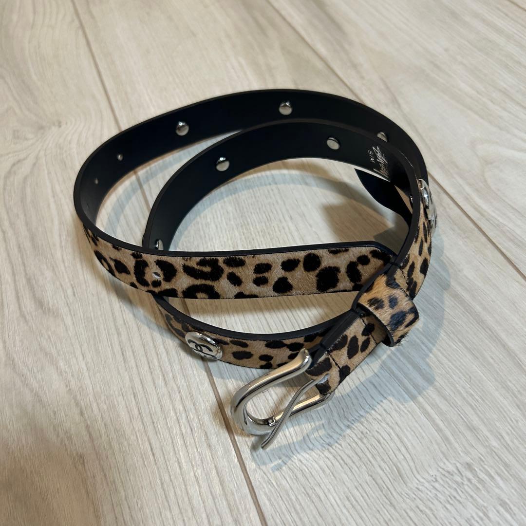 STUSSY ヒョウ柄のリベット付きベルト S/M