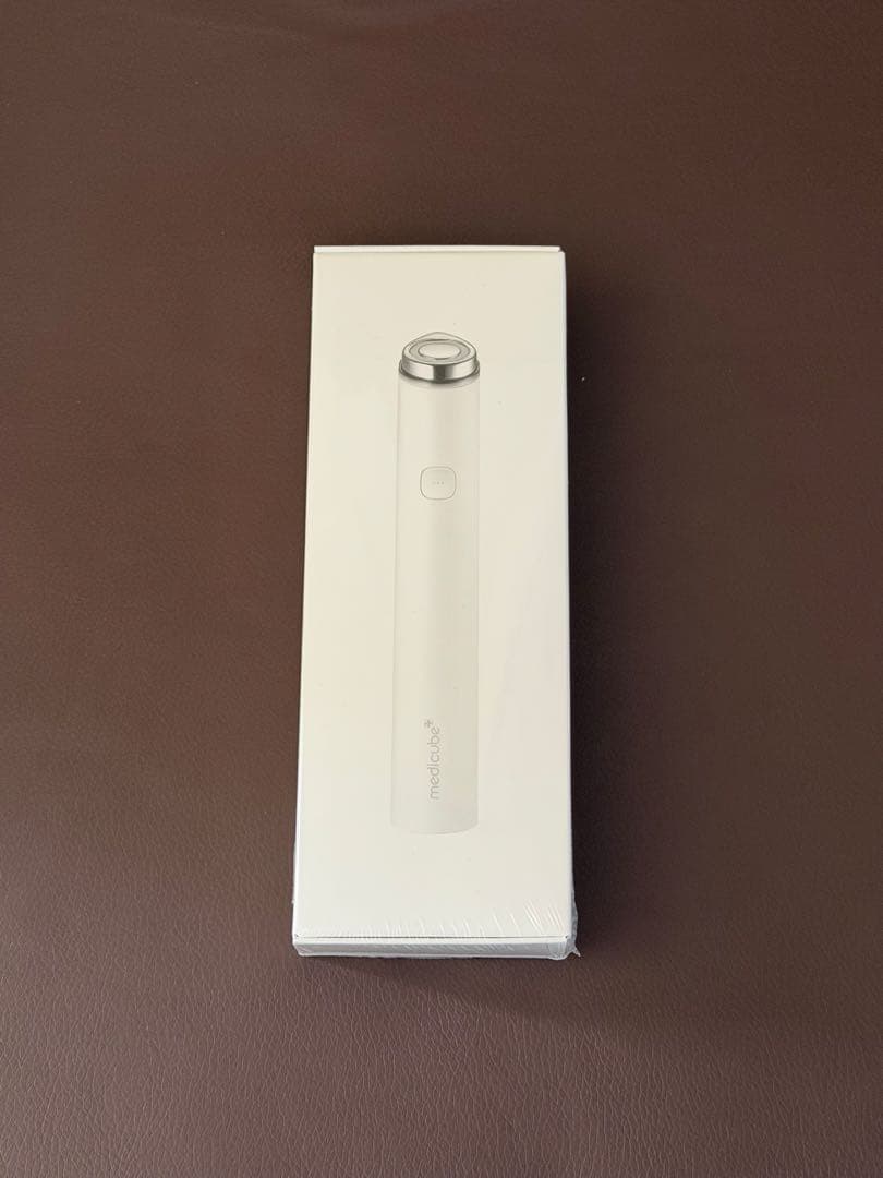 【新品未開封】メディキューブ　AGE-R ブースタープロミニ　 ホワイト　美顔器