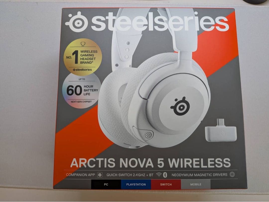SteelSeries Arctis Nova 5 Wireless ホワイト