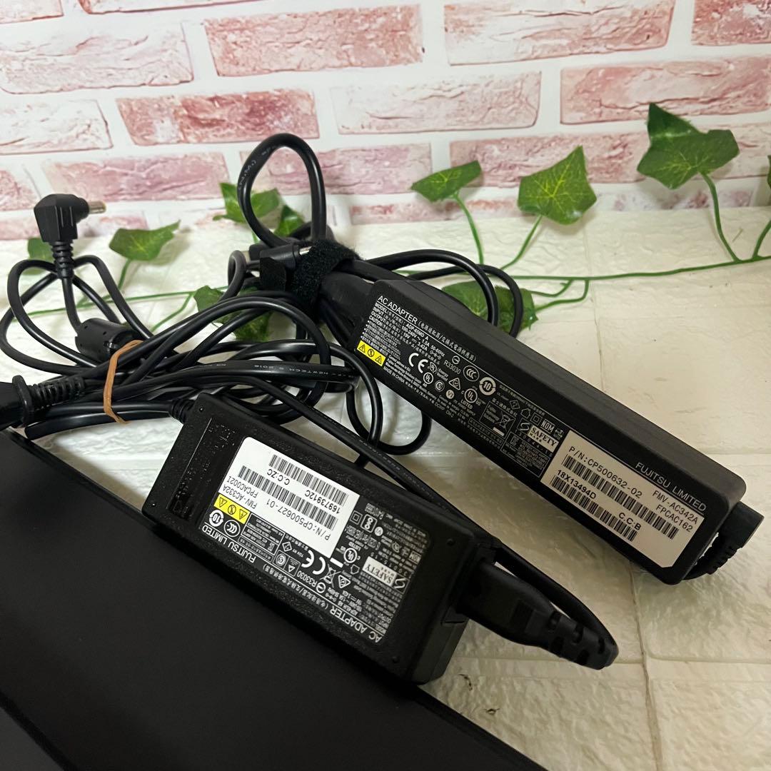 付属品多数富士通タブレット美品 SSD128GB★前後カメラ ノートPC354