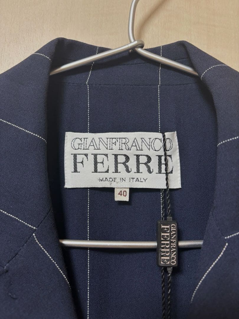 GIANFRANCO FERRE ネイビー ストライプスーツ40【新品未使用】