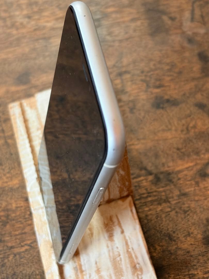 Apple iPhone XR ホワイト 本体