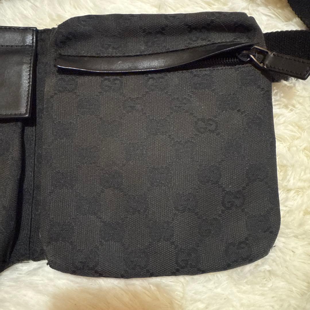 GUCCI ブラック ボディバッグ・ウエストポーチ