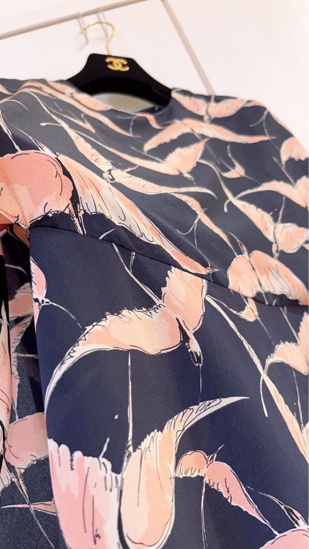 VALENTINOフラミンゴ柄ノースリーブミニワンピース