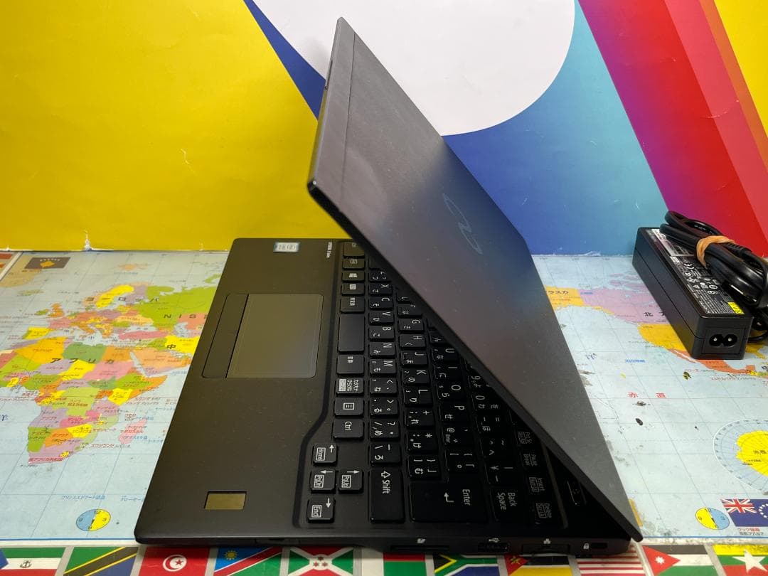 i7・16GB 富士通 美品 U939/B Office2024 ノートPC