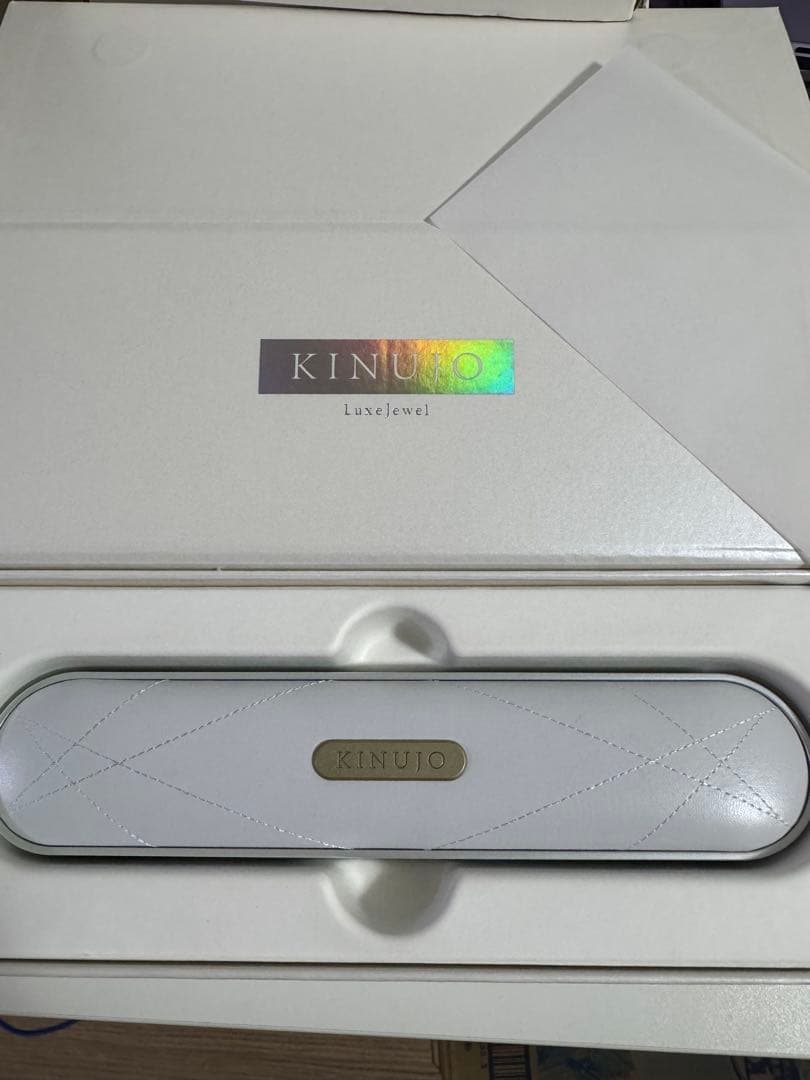【新品未使用】KINUJO ストレートヘアアイロン ホワイト