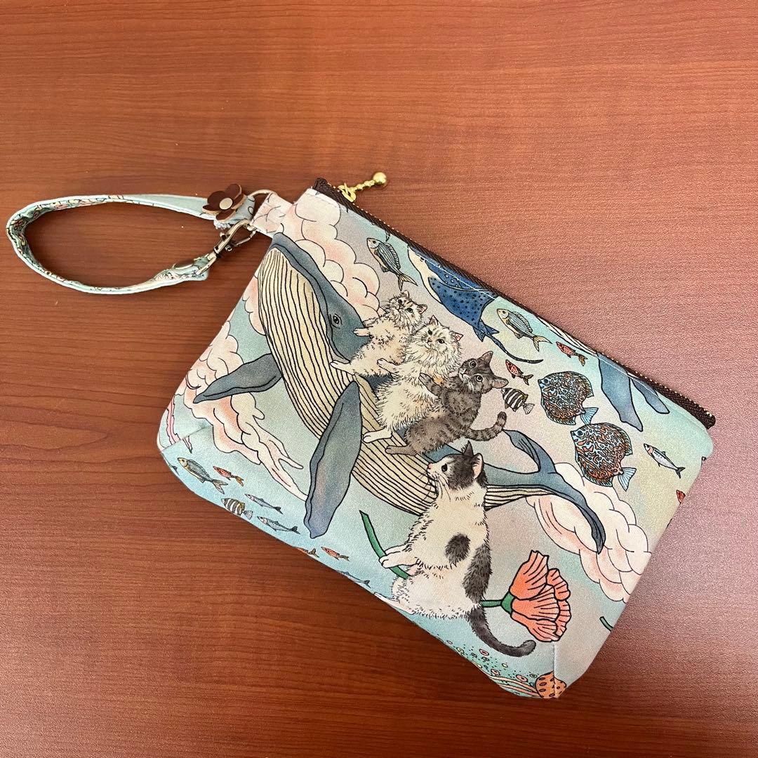 おとぎの国の猫と仲間たちハンドメイド　ショルダーバック＆18㎝ポーチセット