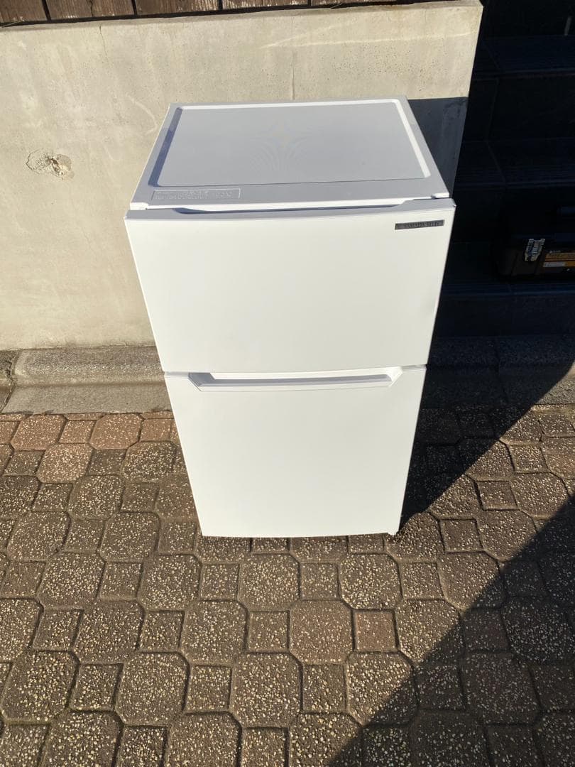 2022年製　YAMADA SELECT　87L　冷凍冷蔵庫 YRZ-C09H1