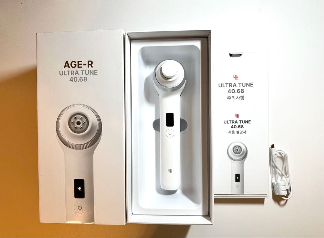 メディキューブ　ULTRA TUNE 美顔器　ウルトラチューン AGE-R