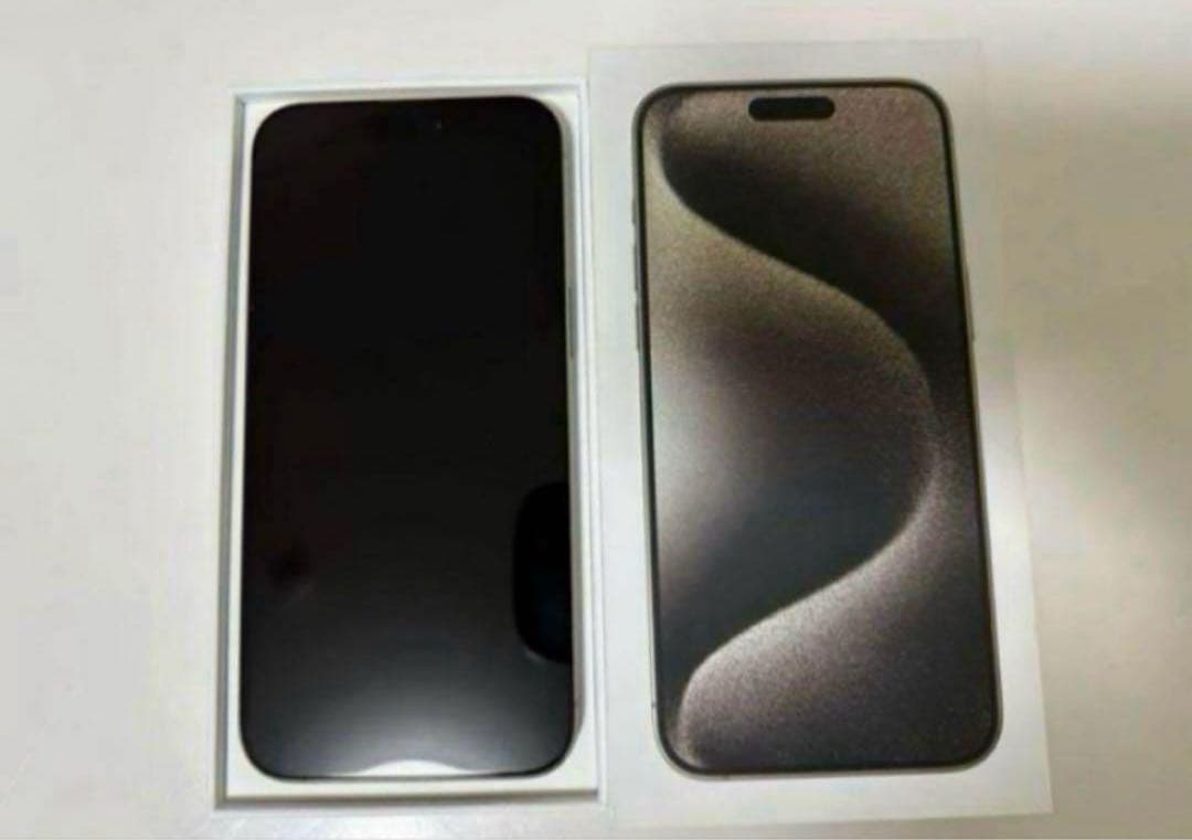 【新品同様品】iPhone 15 Pro Max 256GB SIMフリー