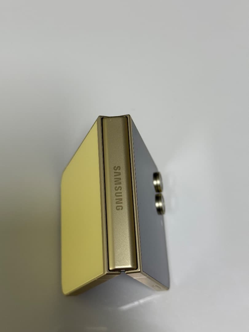 Galaxy Z Flip6 イエロー 256GB A-43