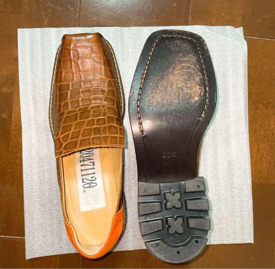 20471120 クロコ柄ツートン スクエアトゥローファー