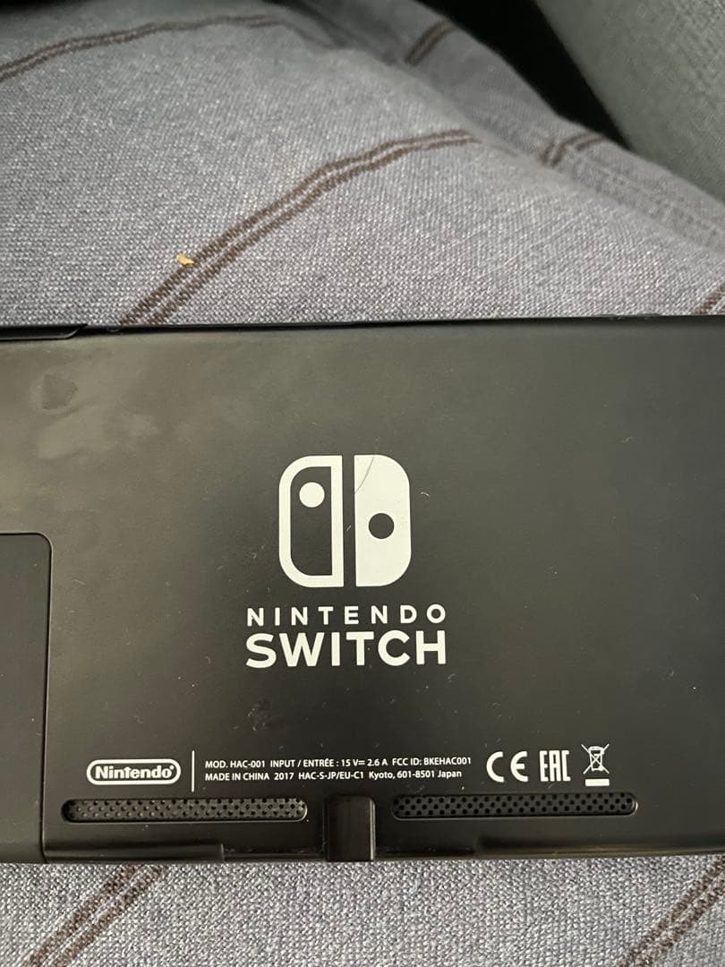 Nintendo Switch グレー 本体 + ハンドル２個+ マリオカート8