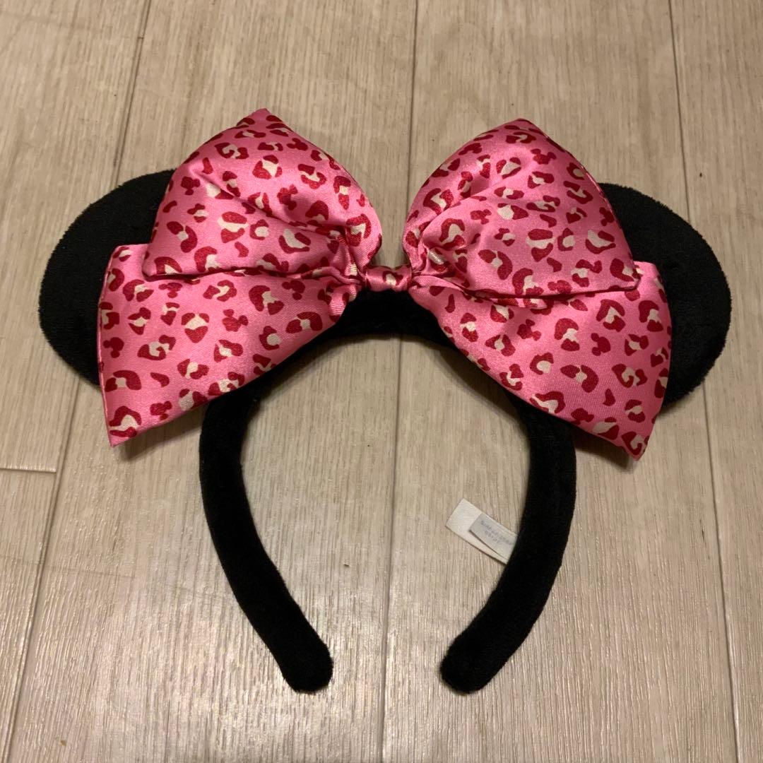 ディズニー　カチューシャ　ヒョウ柄　ピンク