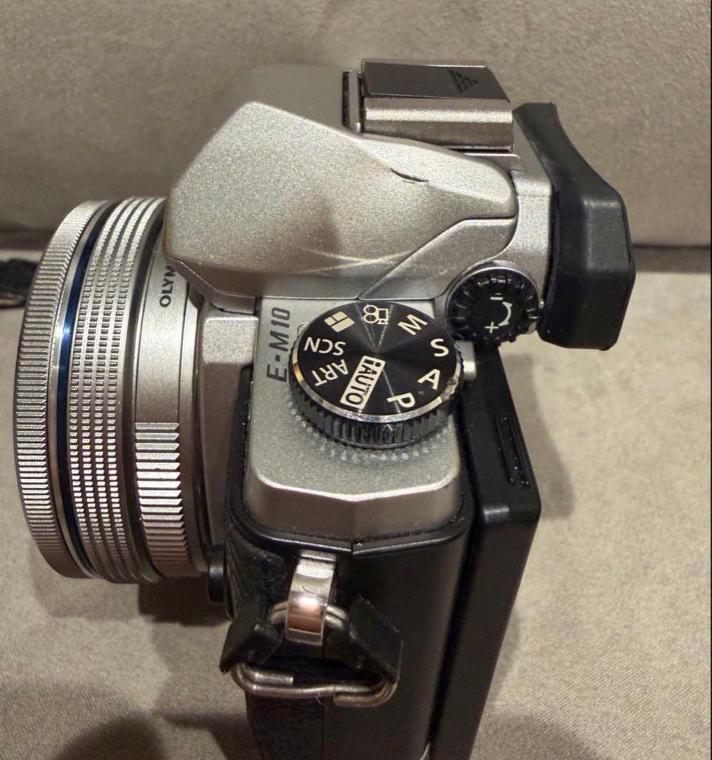 デジタルカメラ OLYMPUS OM-D E-M10
