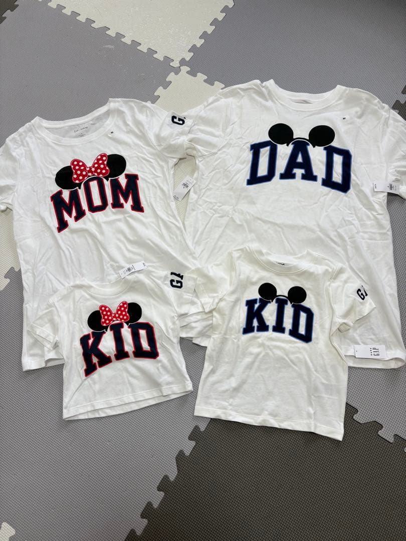 親子ペア ミッキー Tシャツセット　GAP 家族コーデ