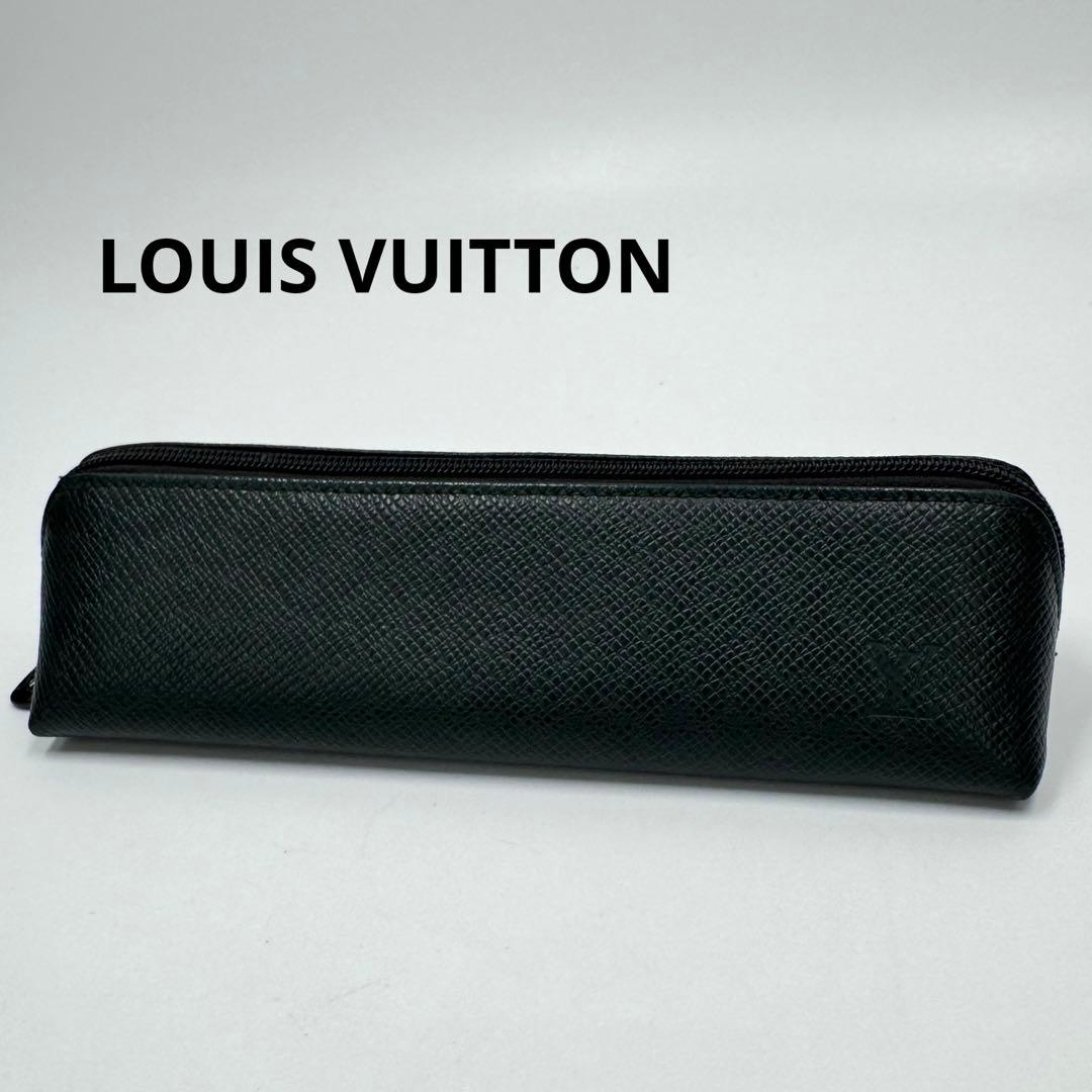 ルイヴィトン タイガ トゥルースペンケース レザー ペンケース ダークグリーン