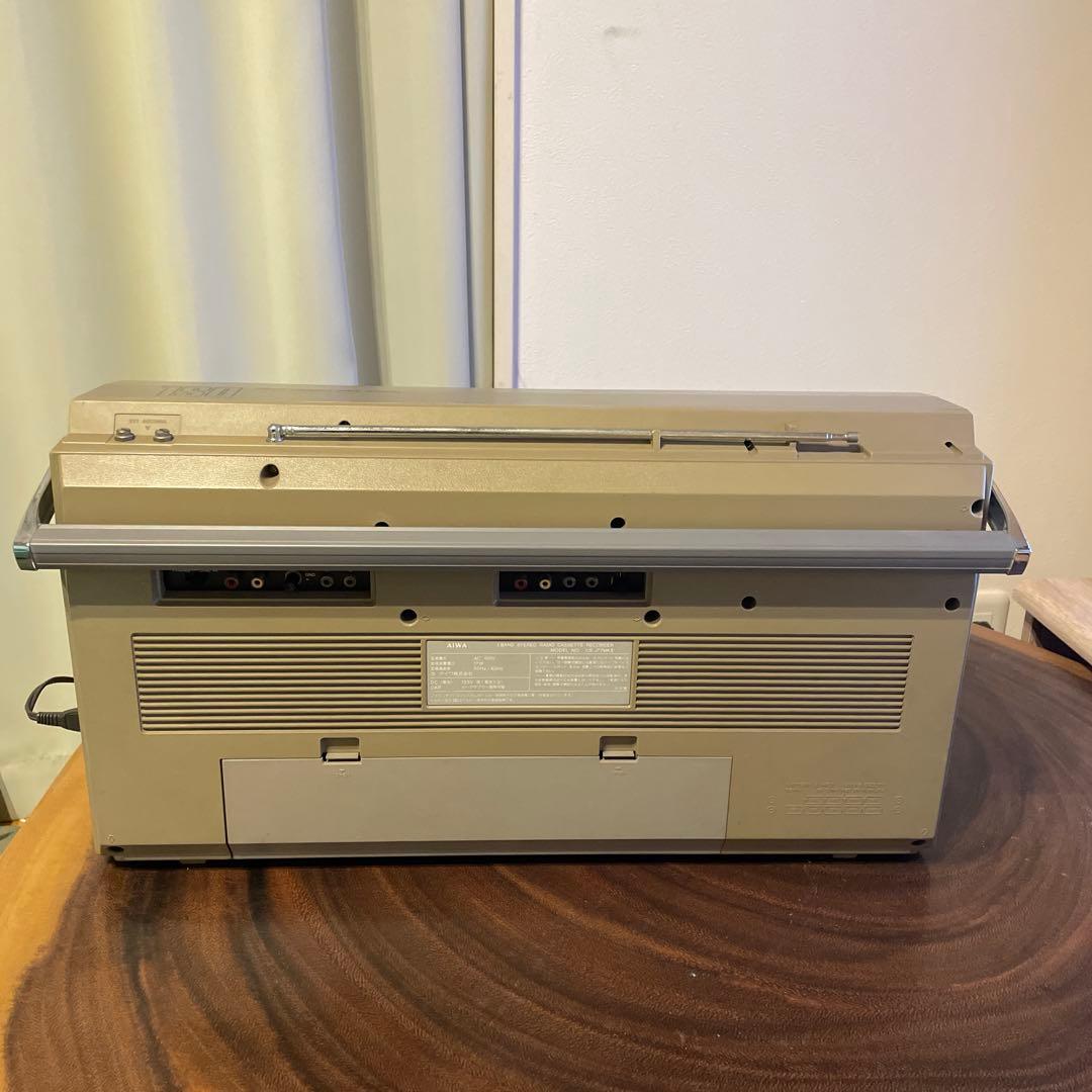 AIWA J77MKⅡラジカセ カセットテープ FM/AM 希少　レトロラジオ